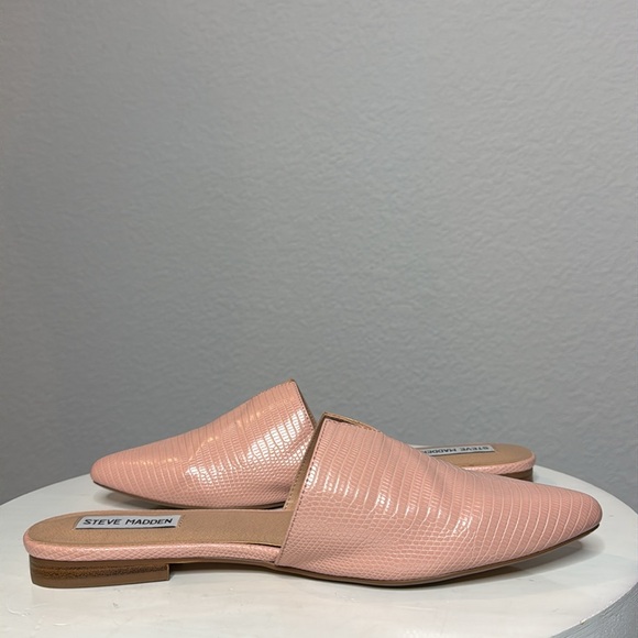 STEVE MADDEN ALLY SNAKE EMBOSSED POINTED TOE BLUSH PINK SLIP ON MULES **NWT** - Picture 6 of 12
